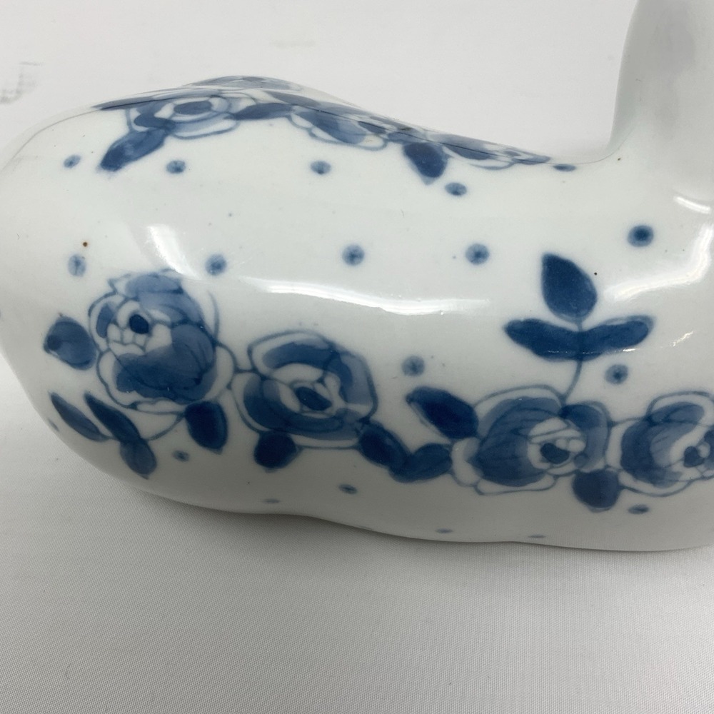Vintage Porcelain Cat Figurine White & Blue Rose Floral Polka Dots Design MCM - Picture 4 of 11